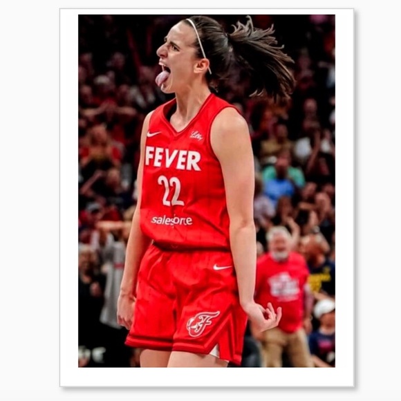 NEW!💯 CAITLIN CLARK ULTRA GLOSSY 8.5x11 ROOKIE INDIANA FEVER 3 POSTER 2024 SET! - Picture 12 of 12